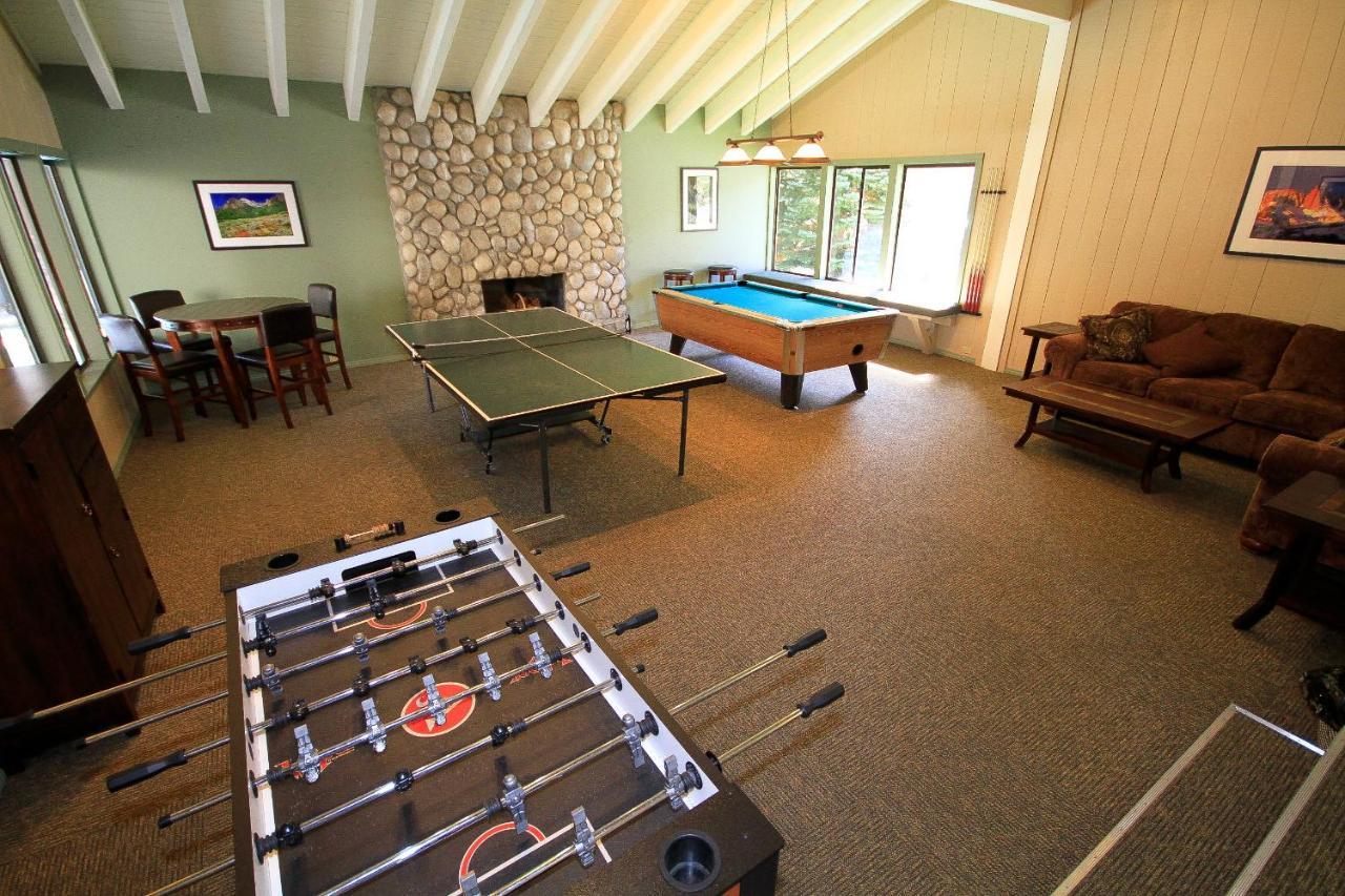 Discovery 4 #142, Loft Mammoth Lakes Exterior photo